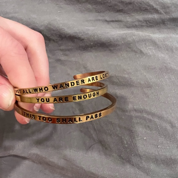 Mantra Band rose gold “not all those who wander are lost” - Picture 4 of 4
